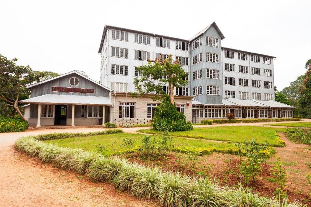 Highland Unique Hotel 2*